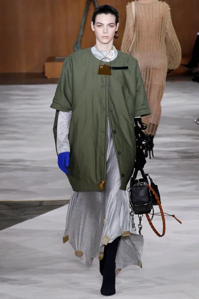 Look 34